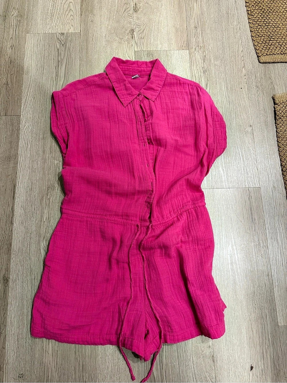Old Navy Crinkle Gauze Button-Down Romper Pink Medium